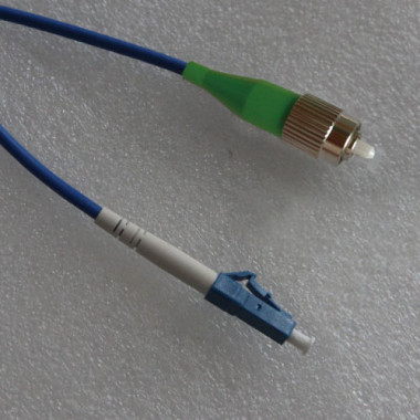 LC to FC/APC Armored Patch Cord Singlemode Simplex 5M LC to FC/APC Armored Patch Cord Singlemode Simplex 5M