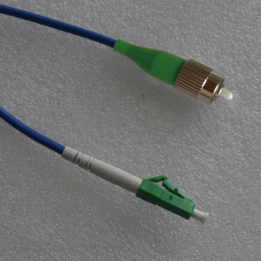 LC/APC to FC/APC Armored Patch Cord Singlemode Simplex 1M LC/APC to FC/APC Armored Patch Cord Singlemode Simplex 1M