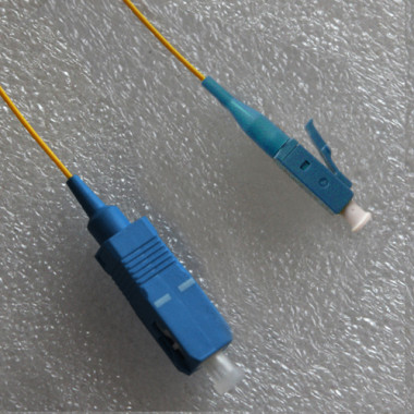SC LC BIF Bend Insensitive Patch Cord G657A2 SM Simplex 0.9mm 5M SC LC BIF Bend Insensitive Patch Cord G657A2 SM Simplex 0.9mm 5M