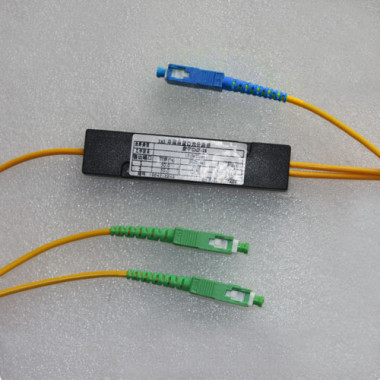 1x2 SC to SC/APC Splitter Singlemode 3.0mm 1310nm 50/50 1x2 SC to SC/APC Splitter Singlemode 3.0mm 1310nm 50/50