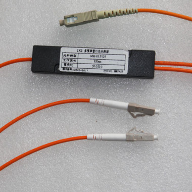 1x2 SC to LC Splitter 62.5/125 Multimode 2.0mm 850nm 50/50 1x2 SC to LC Splitter 62.5/125 Multimode 2.0mm 850nm 50/50
