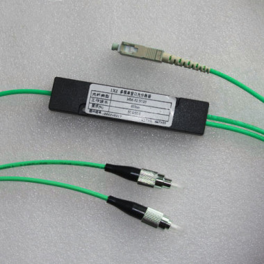 1x2 SC to FC Splitter OM3 50/125 Multimode 2.0mm 850nm 50/50 1x2 SC to FC Splitter OM3 50/125 Multimode 2.0mm 850nm 50/50