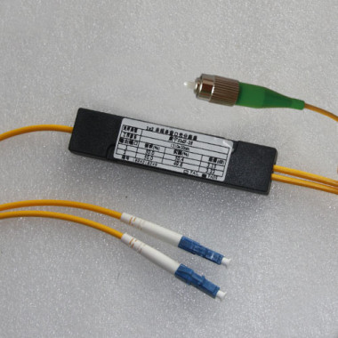 1x2 FC/APC to LC Splitter Singlemode 2.0mm 1310nm 50/50 1x2 FC/APC to LC Splitter Singlemode 2.0mm 1310nm 50/50
